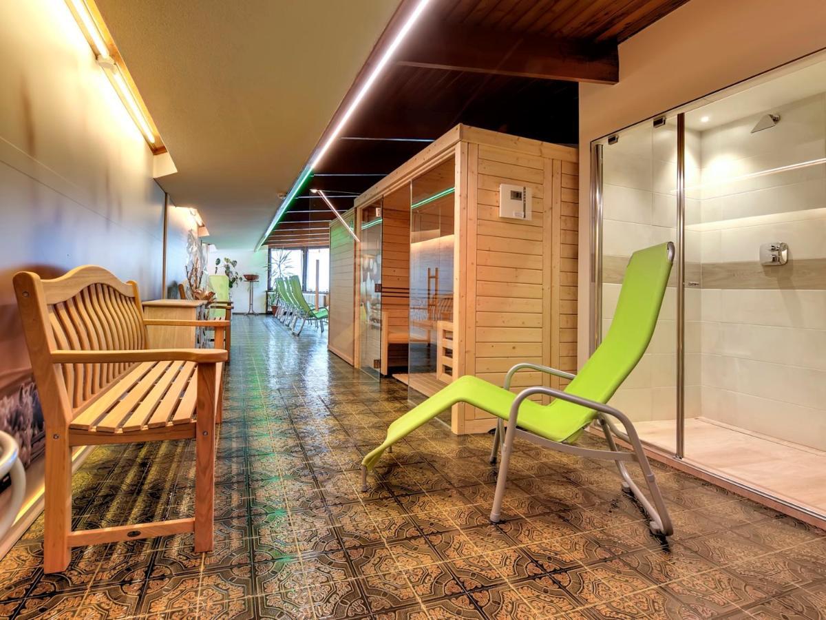 Hotel Kapriol フォルガリダ エクステリア 写真
