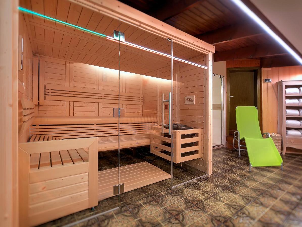 Hotel Kapriol フォルガリダ エクステリア 写真
